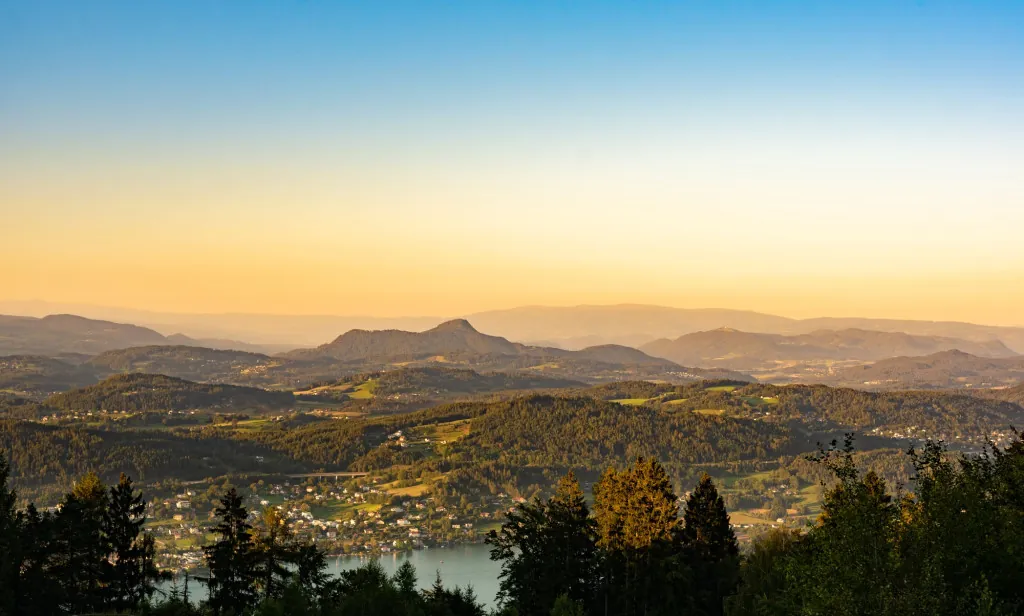 Waar kun je wandelen in het Keutschacher See-natuurgebied?