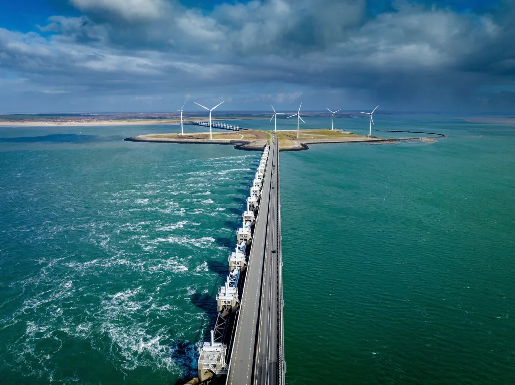 Hoe fiets je over de Oosterscheldekering?