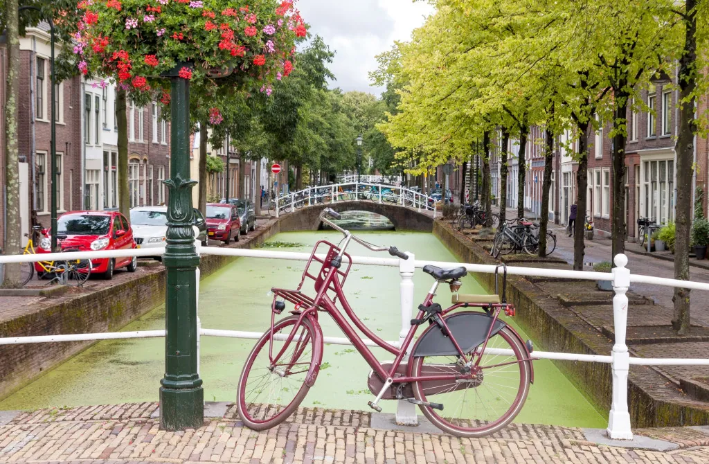 Hoe ontdek je de waterwegen van Delft?