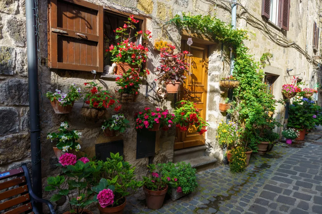 Wat kun je verwachten van het bloemencorso in Bolsena?