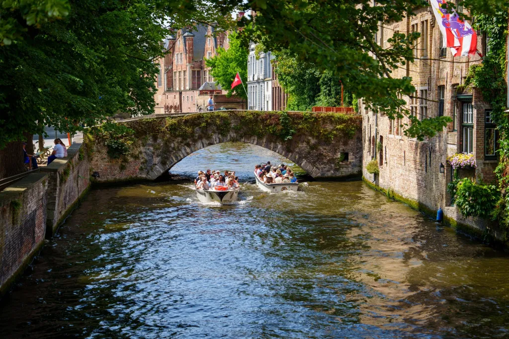 Wat maakt Brugge een middeleeuwse trekpleister?