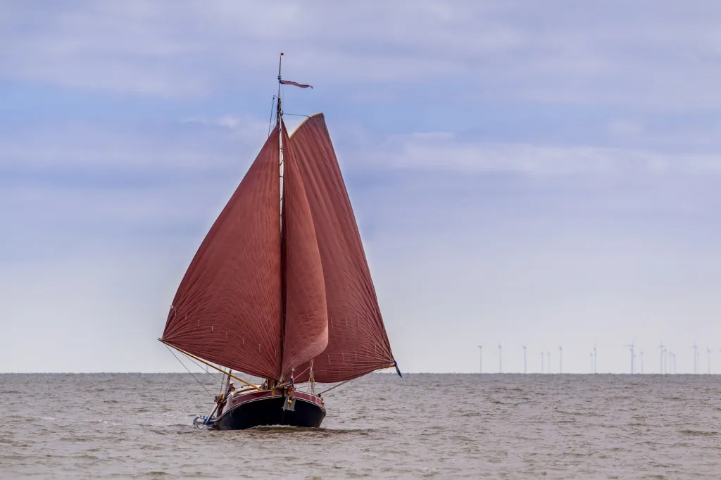 Zeilen op de Friese meren met het gezin