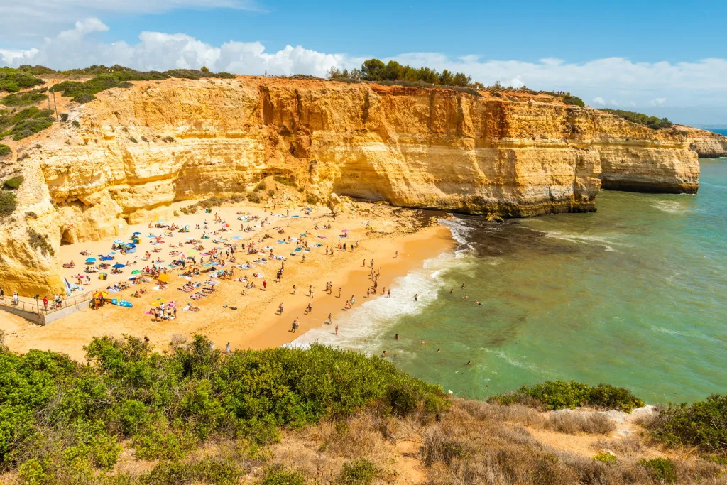 Ontdek het landschap van Praia de Benagil