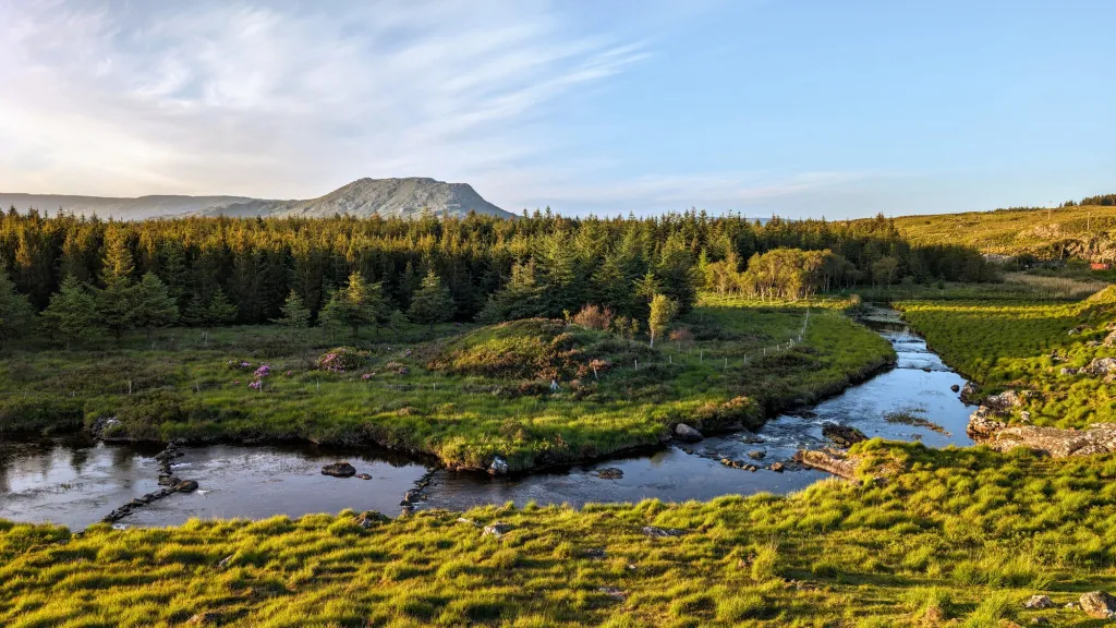 Ontdek het ruige landschap van Connemara Park