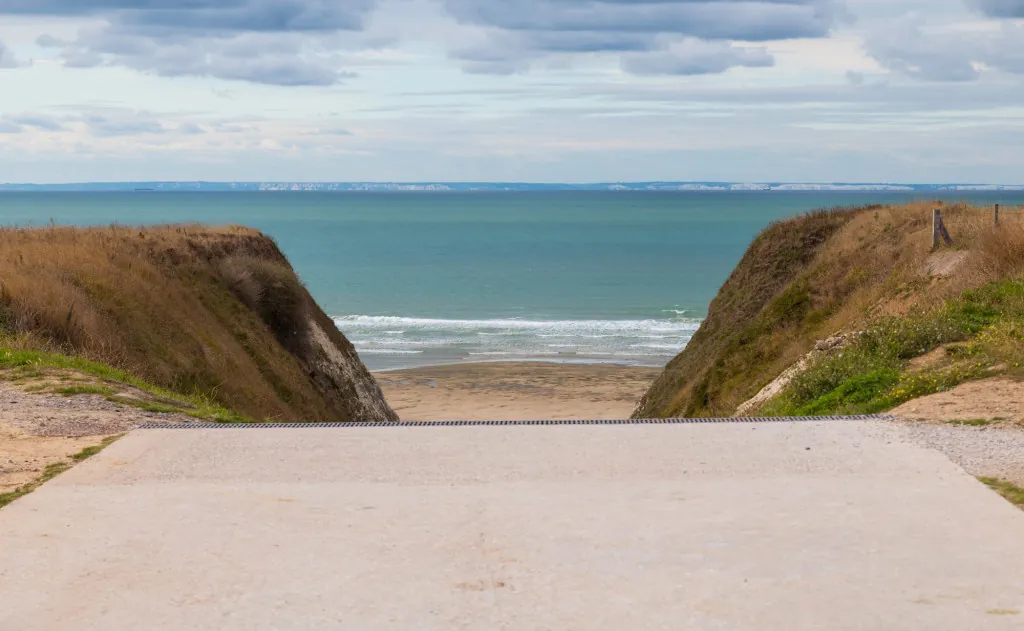 Wandelen langs het strand in Wissant