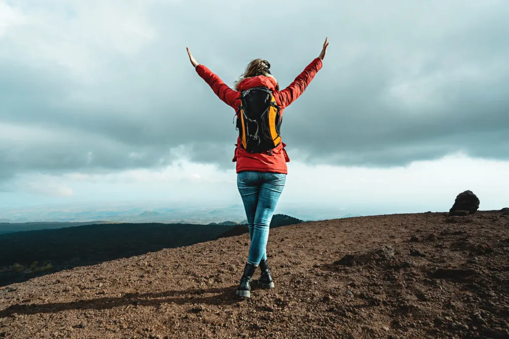 Hoe hike je naar de top van de Cima d'Oro voor panorama's?