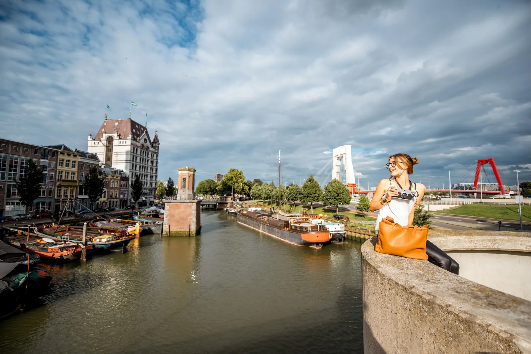 Wat te doen in Rotterdam: moderne architectuur en havenervaringen