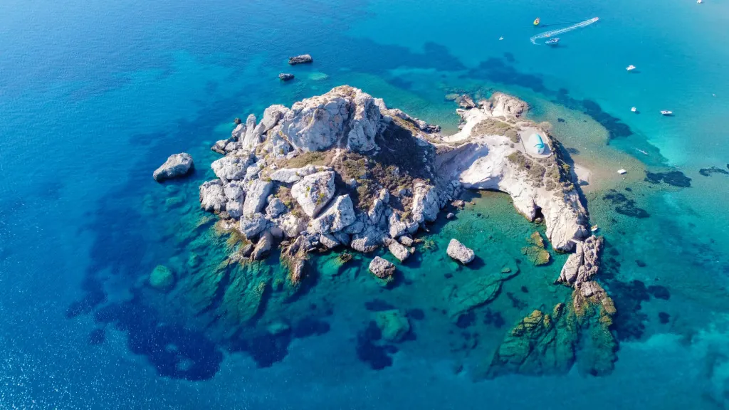 Wat te verwachten bij Agios Stefanos Beach?