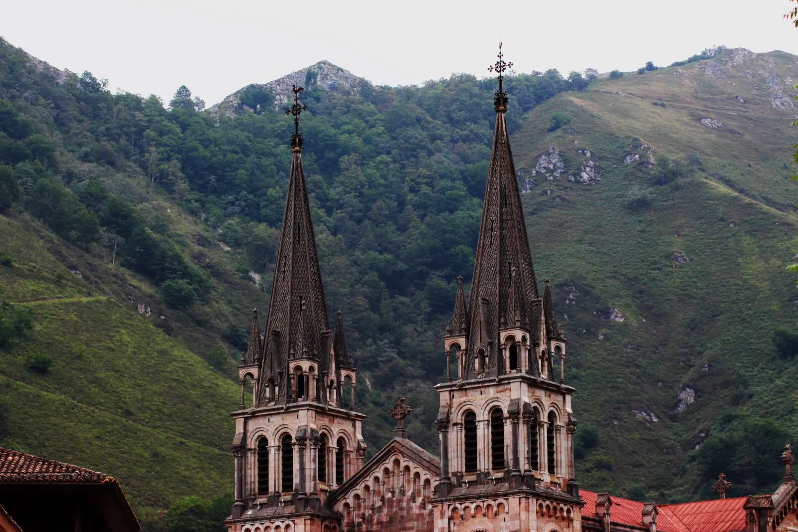 De indrukwekkende kathedraal van Oviedo