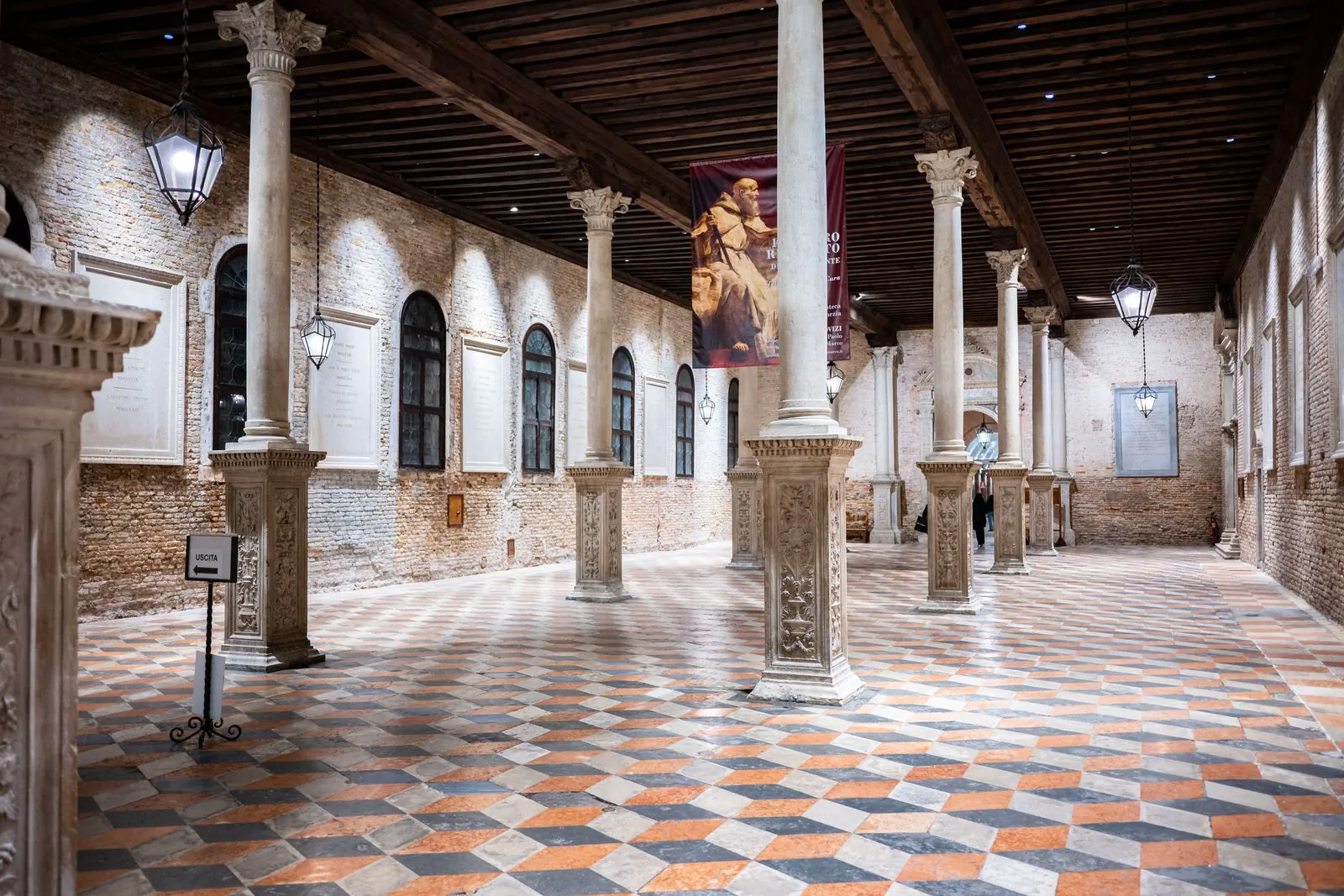 Zijn er interactieve musea of tentoonstellingen in Venetië