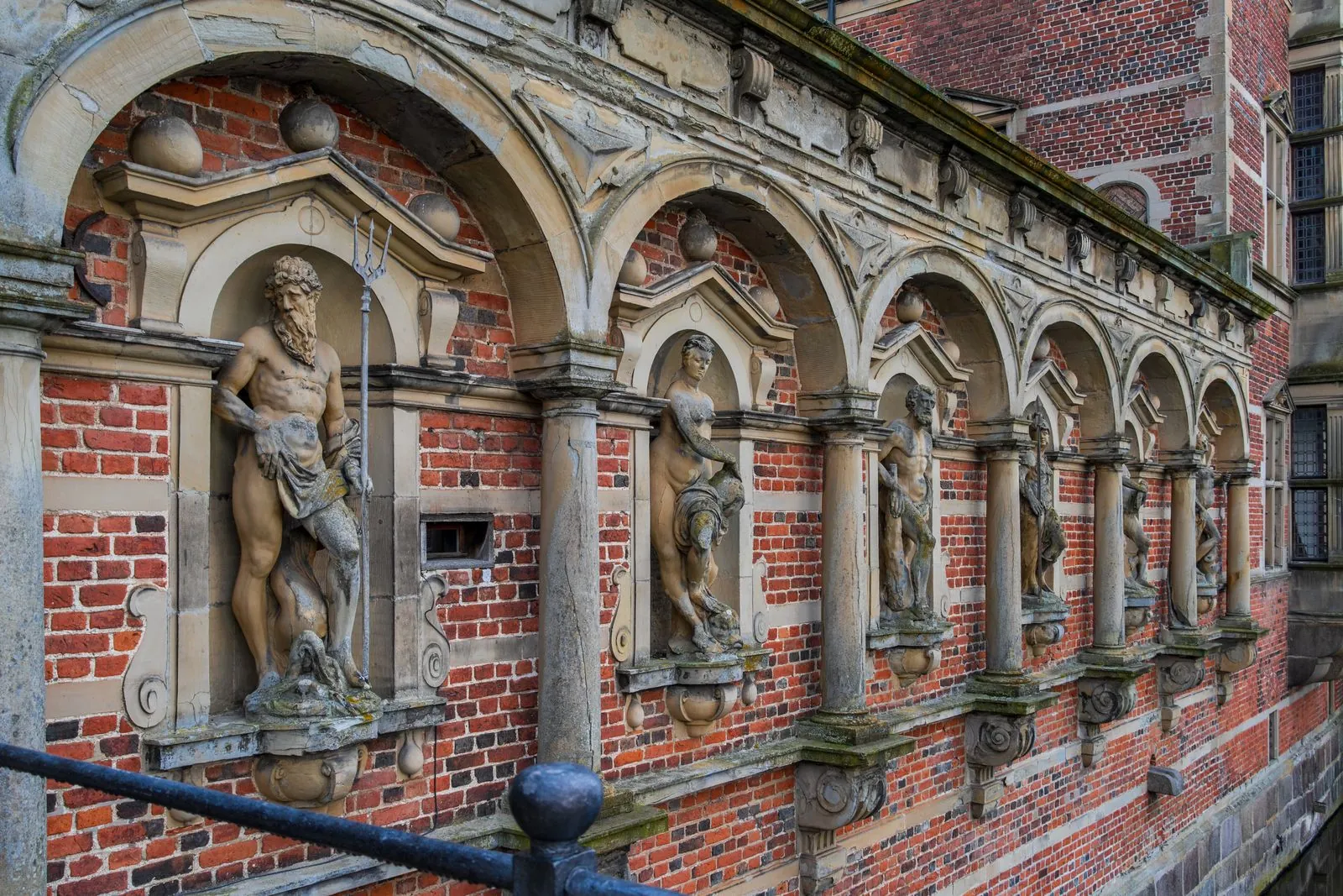 Frederiksborg Kasteel in Hillerød: Wat te verwachten?