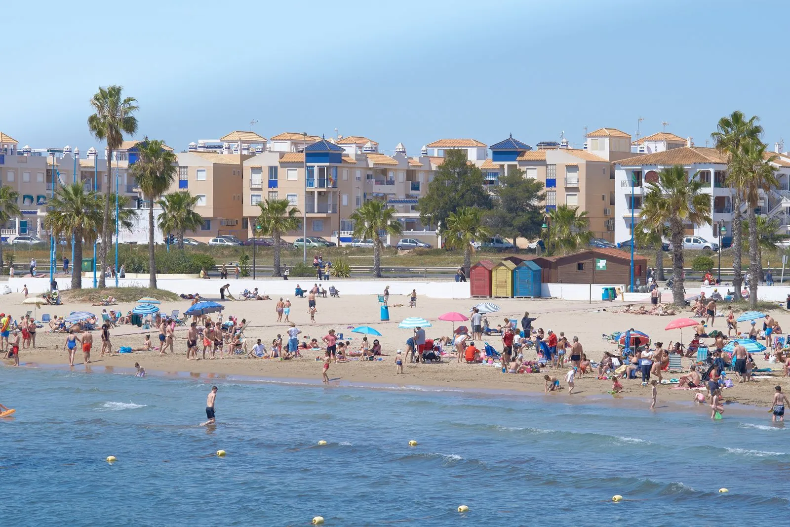 Wat zijn de leukste strandactiviteiten voor kinderen in Carihuela