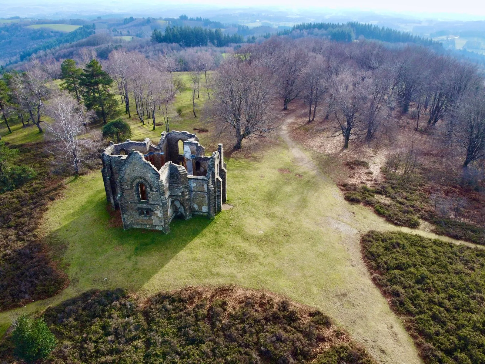 Waarom het kasteel van Châlucet bezoeken?