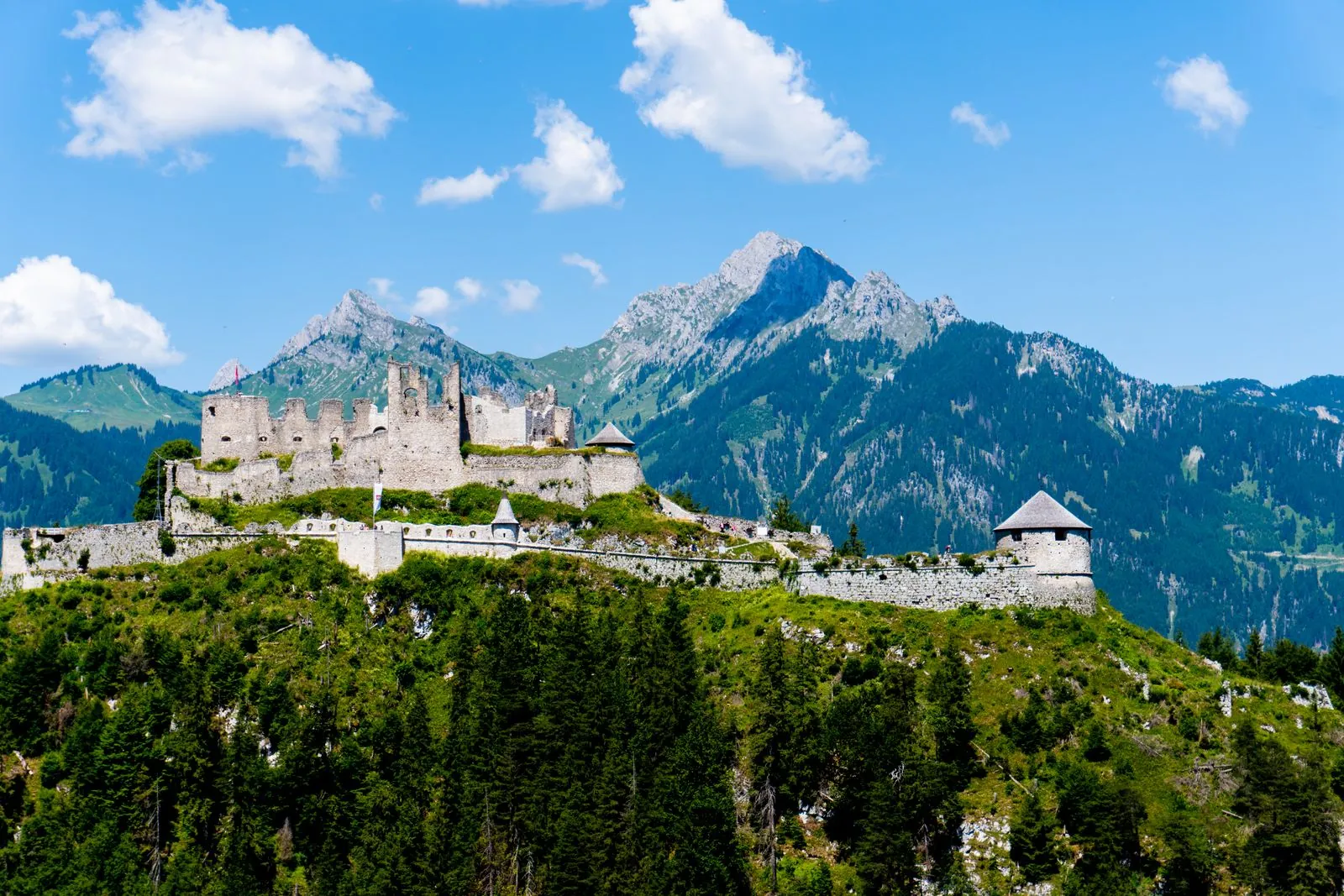 De culturele rijkdom van Tirol: kerken, kastelen en musea