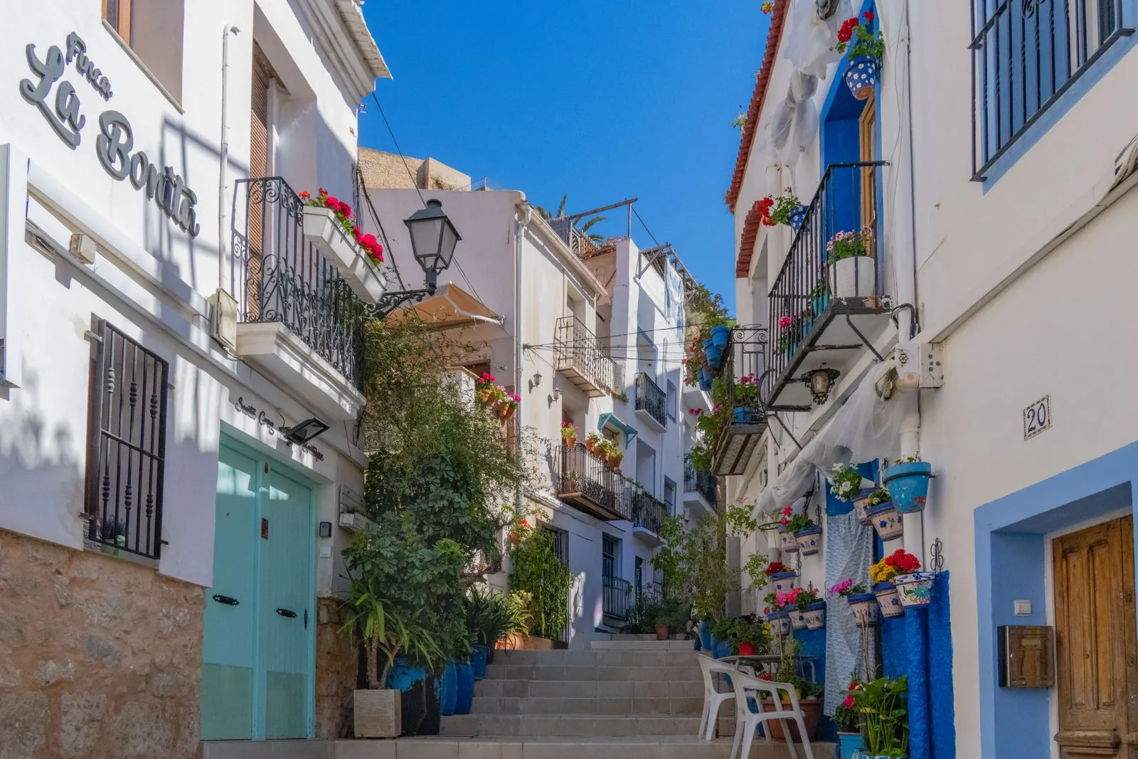 Welke dorpjes rond Alicante hebben een historisch centrum