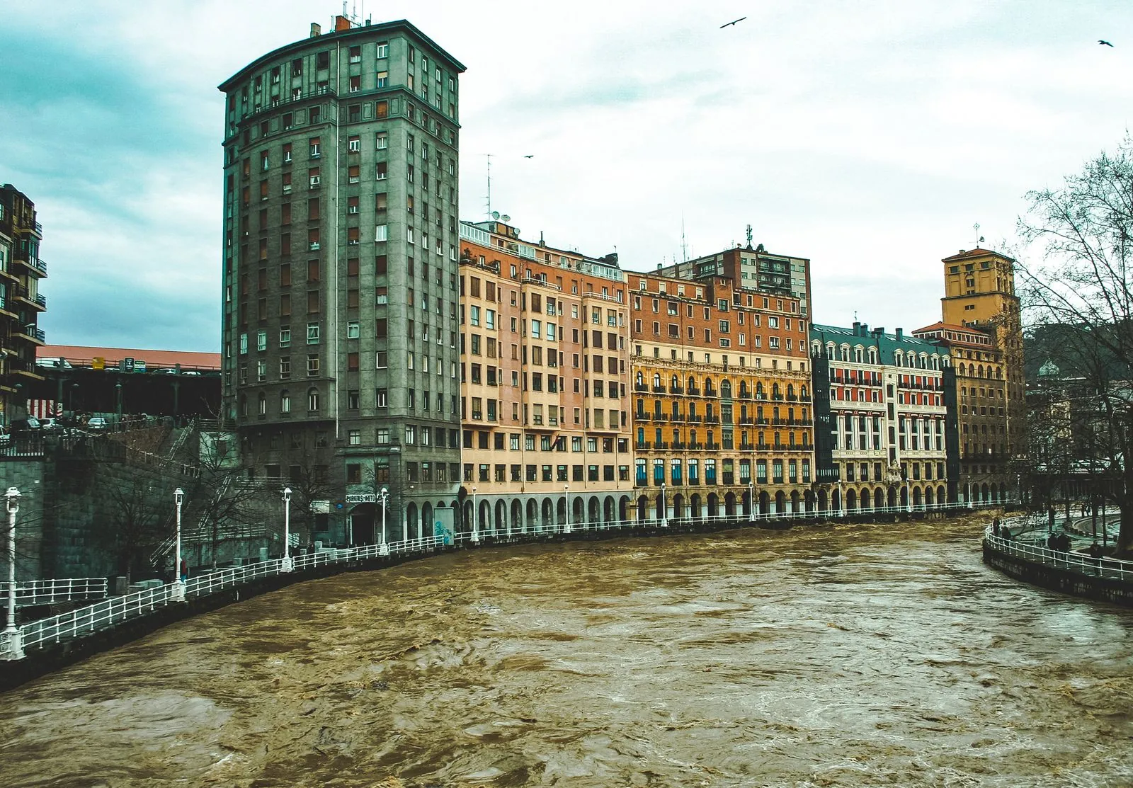 Welke markten in Bilbao zijn het leukst om te bezoeken
