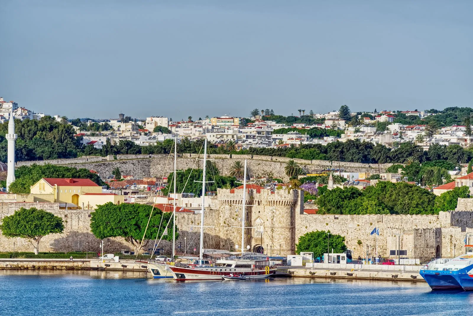 Wat zijn de mooiste dagtochten vanuit Rhodos‑Stad