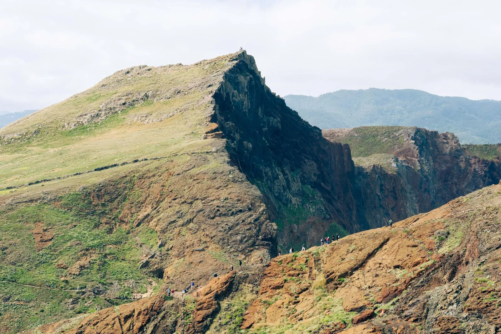 Hoe combineer je een wandeling met een proeverij in Funchal