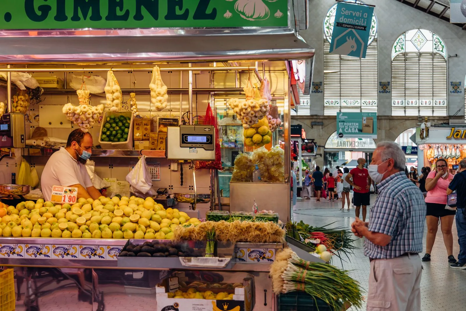 Wat zijn leuke markten om te bezoeken in Carihuela