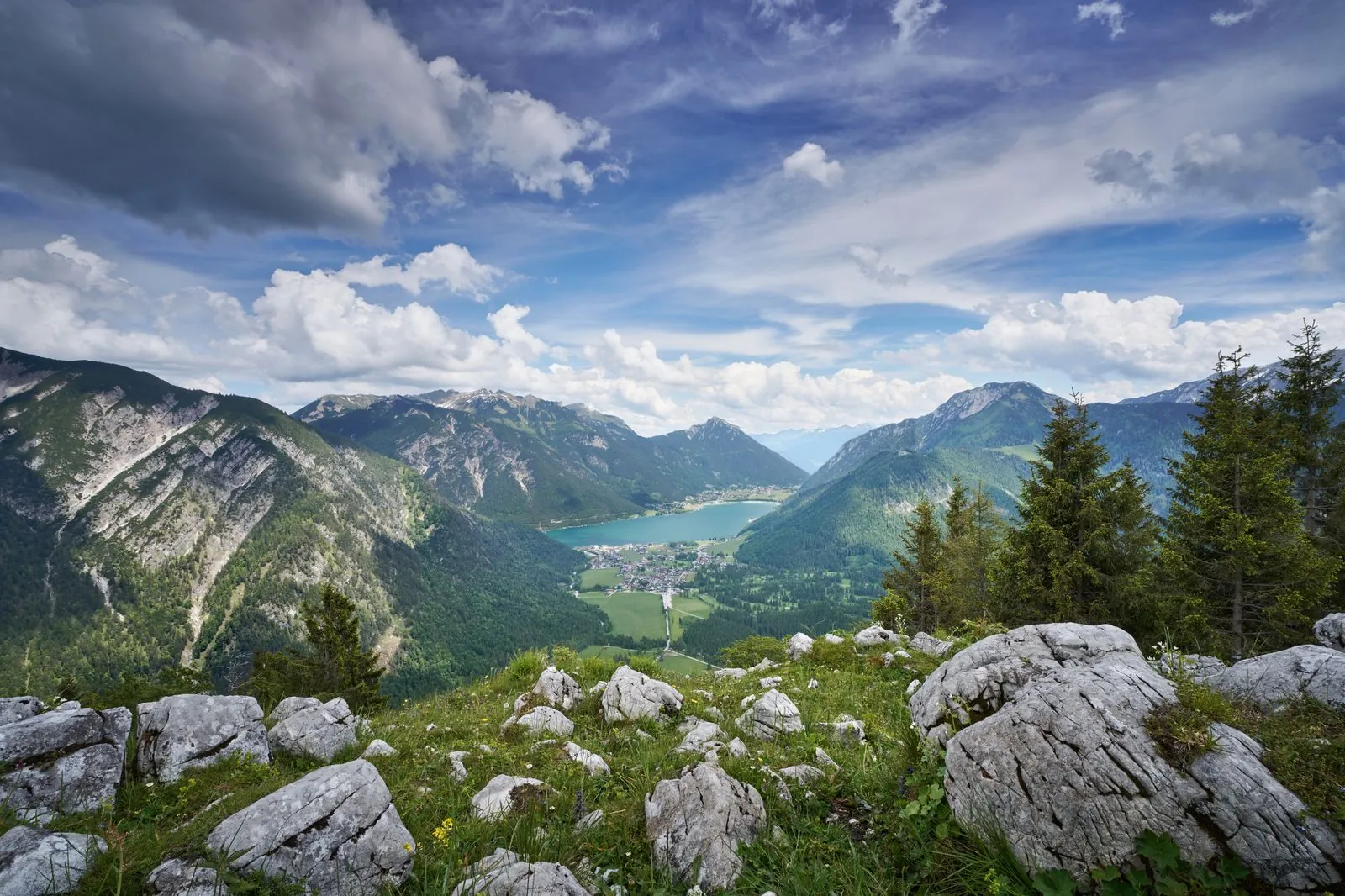 Ontdek de natuur tijdens een wandeling rond de Achensee