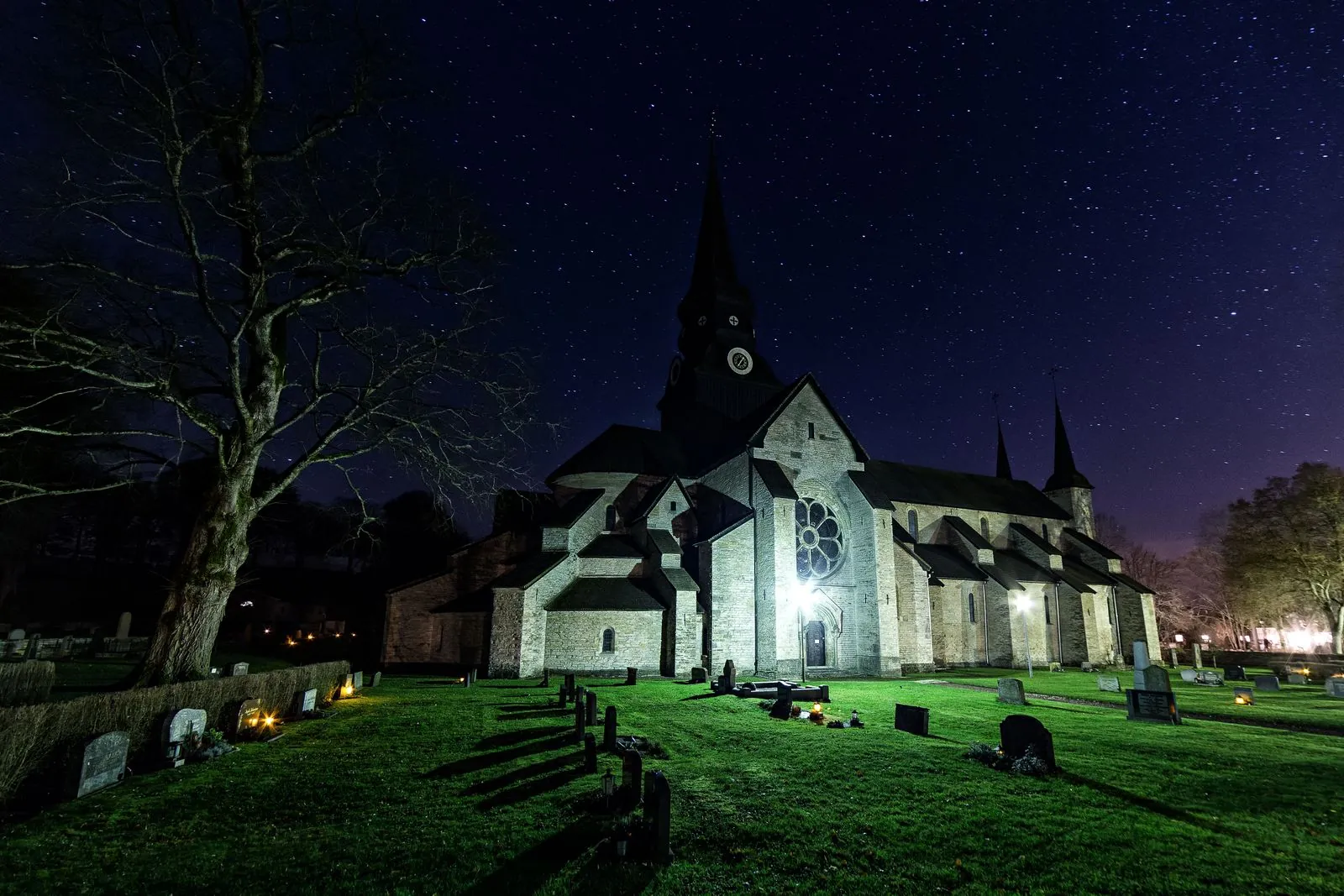 Wandelen door de historische stadskern van Skara