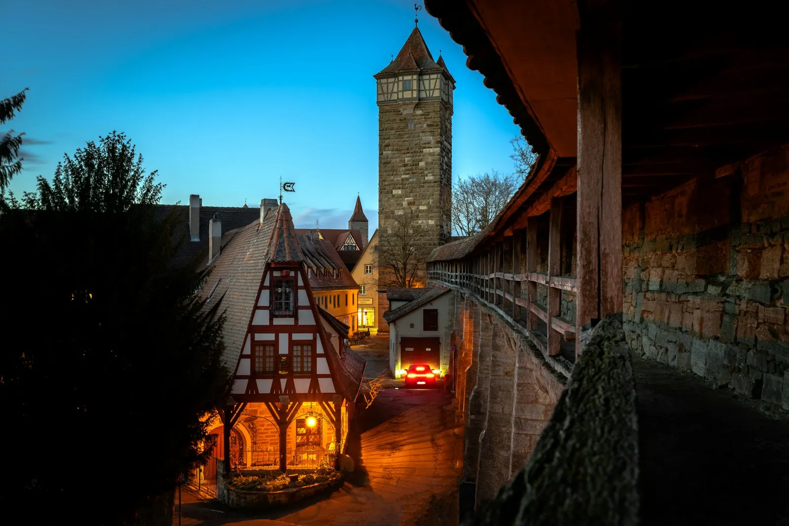 Langs het middeleeuwse Rothenburg ob der Tauber