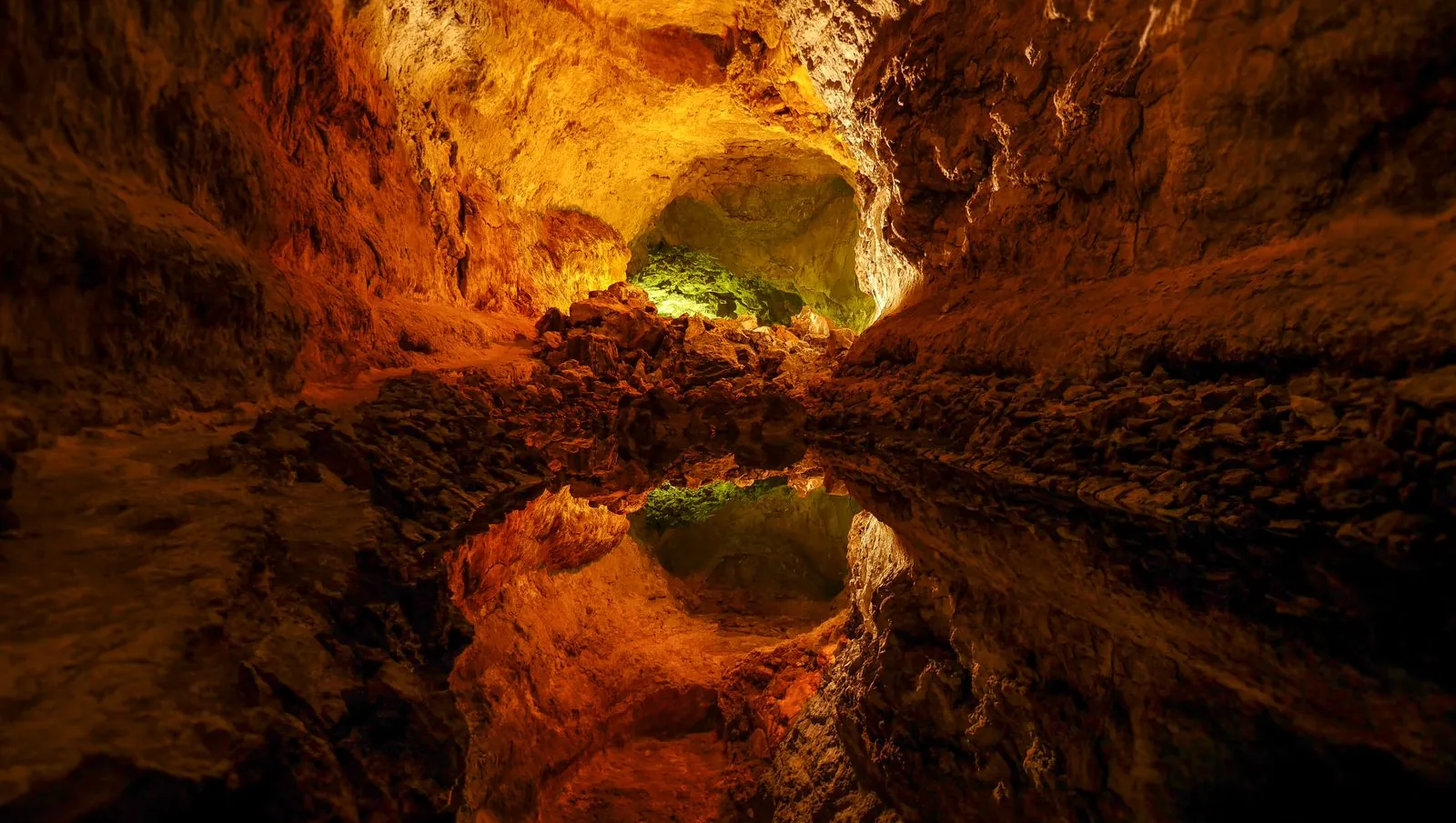 Wat ontdek je in de grotten van Cueva del Viento?