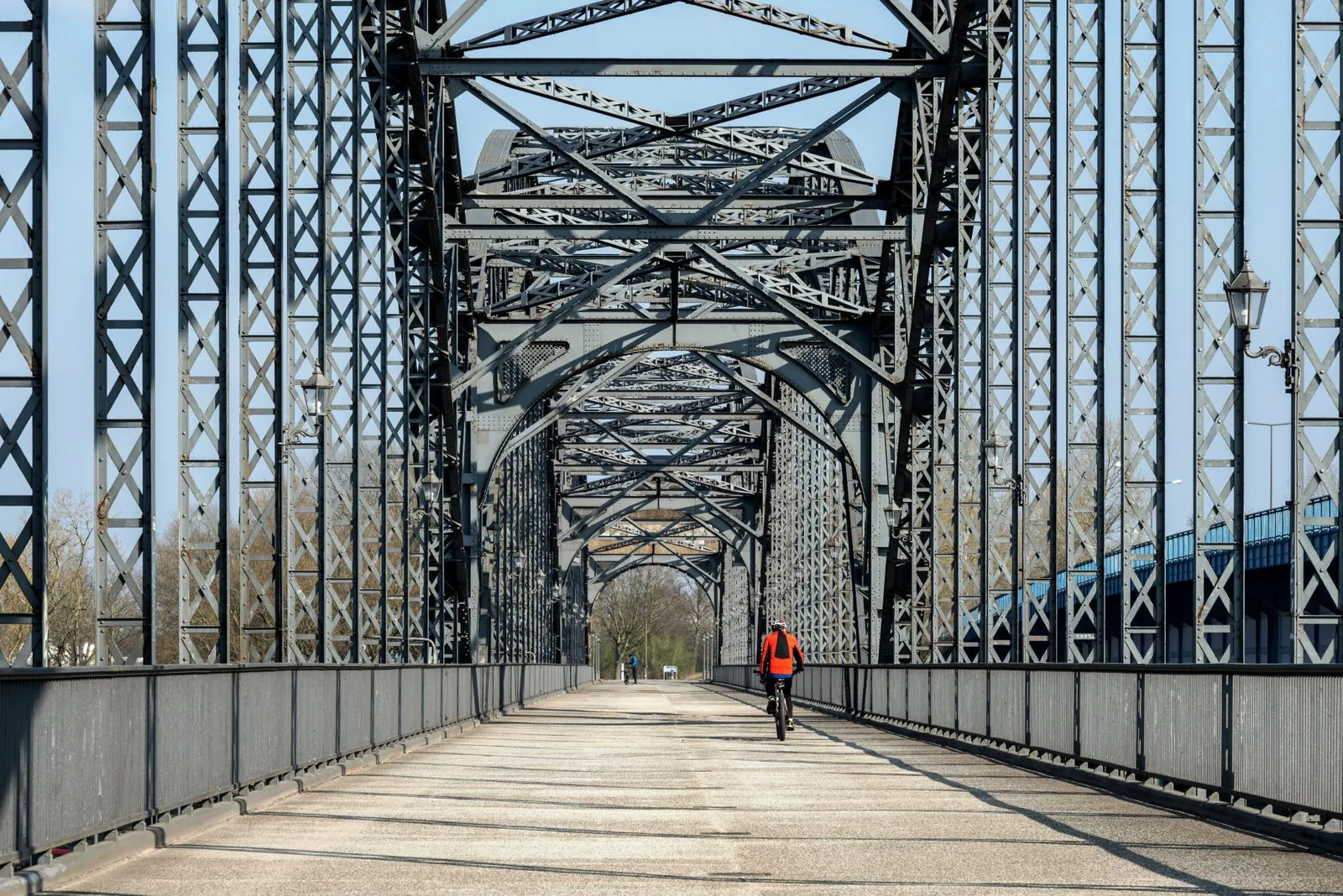 Waar begint de fietsroute in Keulen?