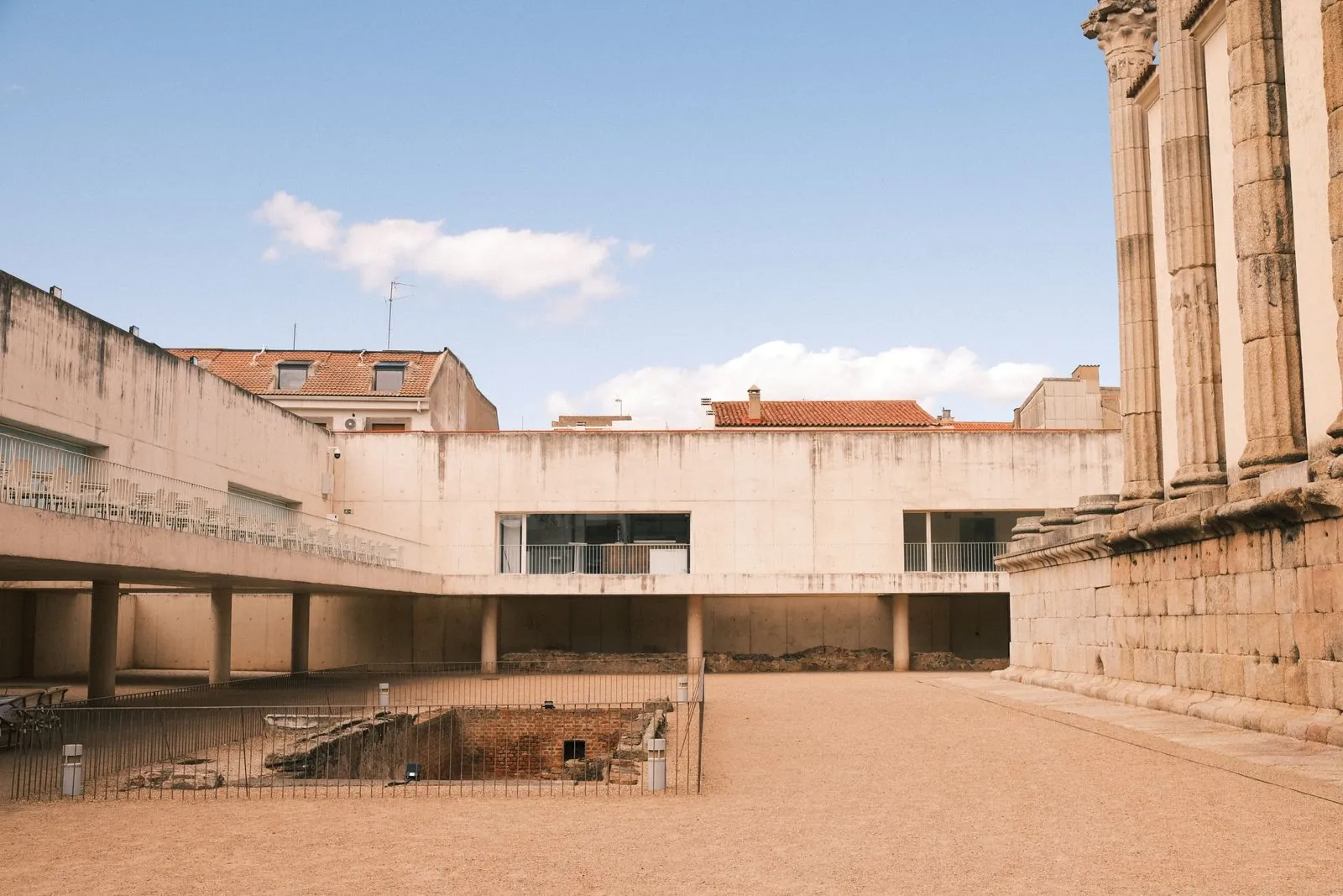 Het Domus Municipalis: een uniek voorbeeld van Romaanse burgerlijke architectuur