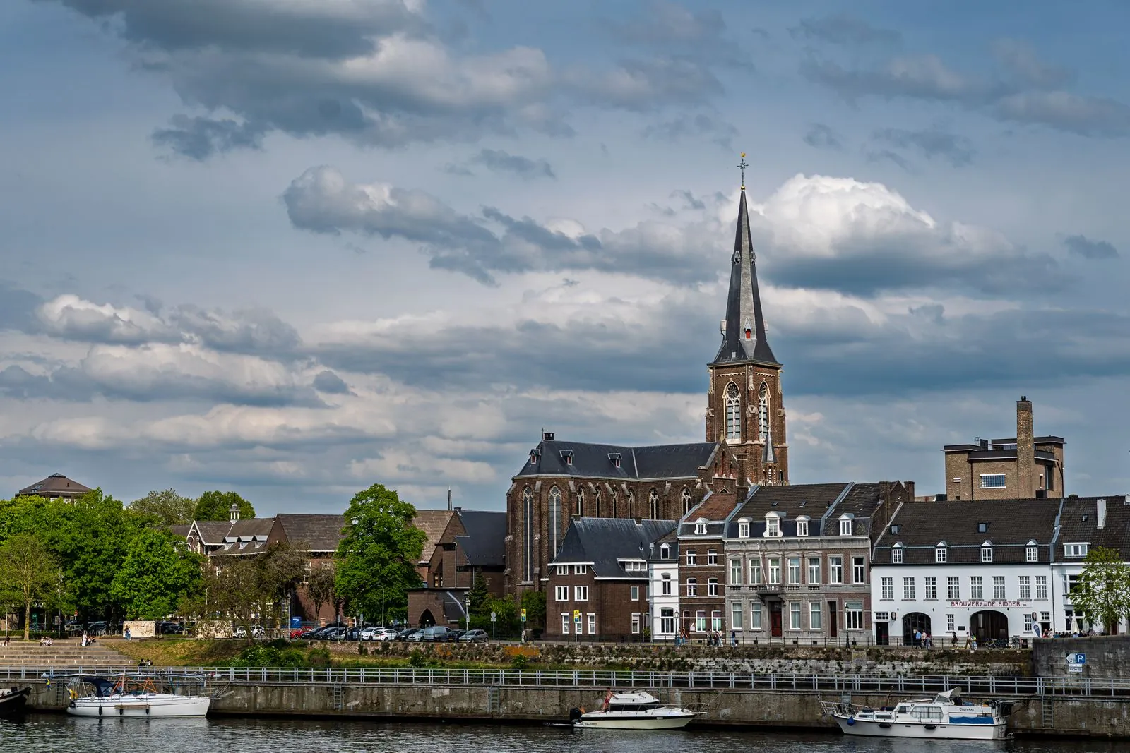 Waar combineer je natuur met uitzicht op de stad