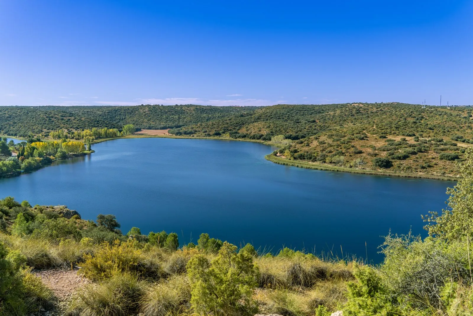 Wandelen langs de meren in natuurpark Lagunas de Ruidera