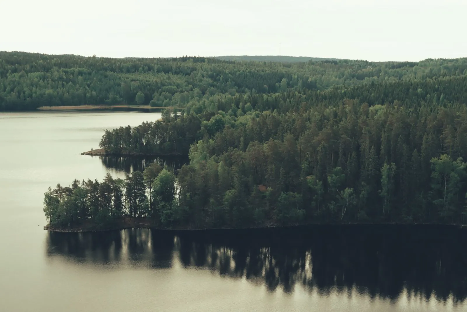 Verken de e eilanden van het Vätternmeer