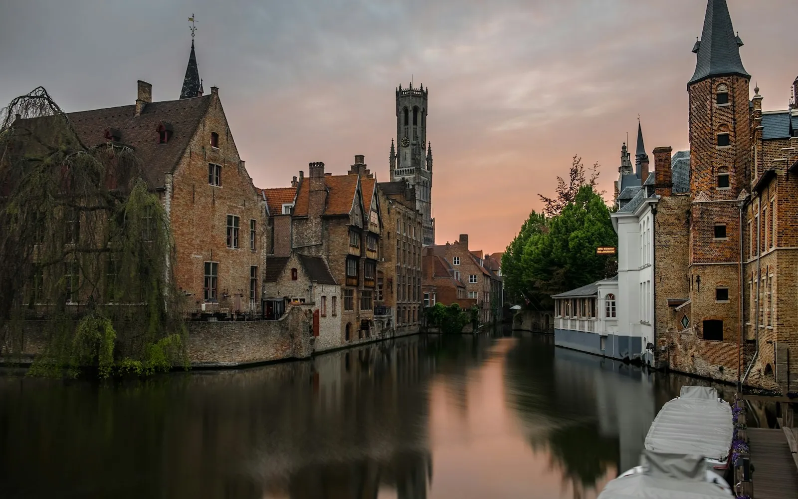 Wat kun je zien in de Grotten van Han?