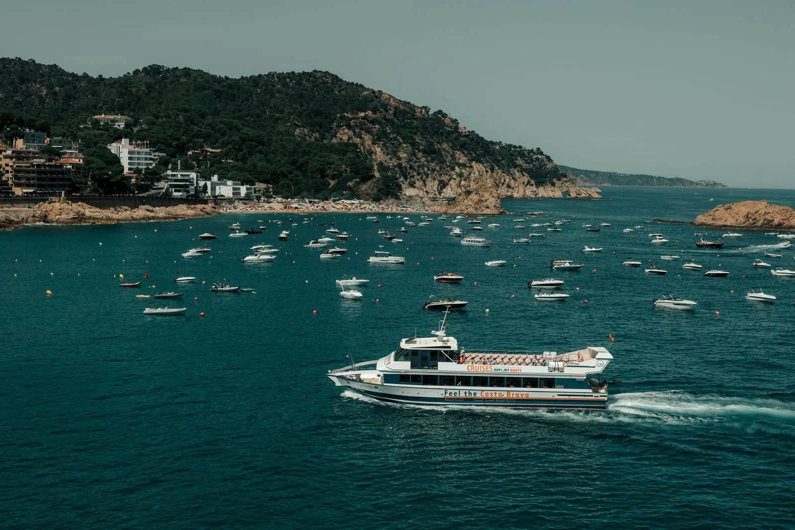 Welke boottochten vertrekken vanuit de omgeving van Salou