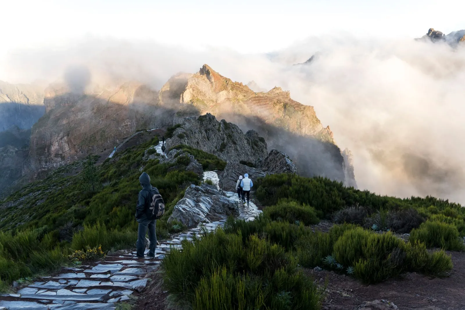 Wandelen in de bergen van Pico do Arieiro