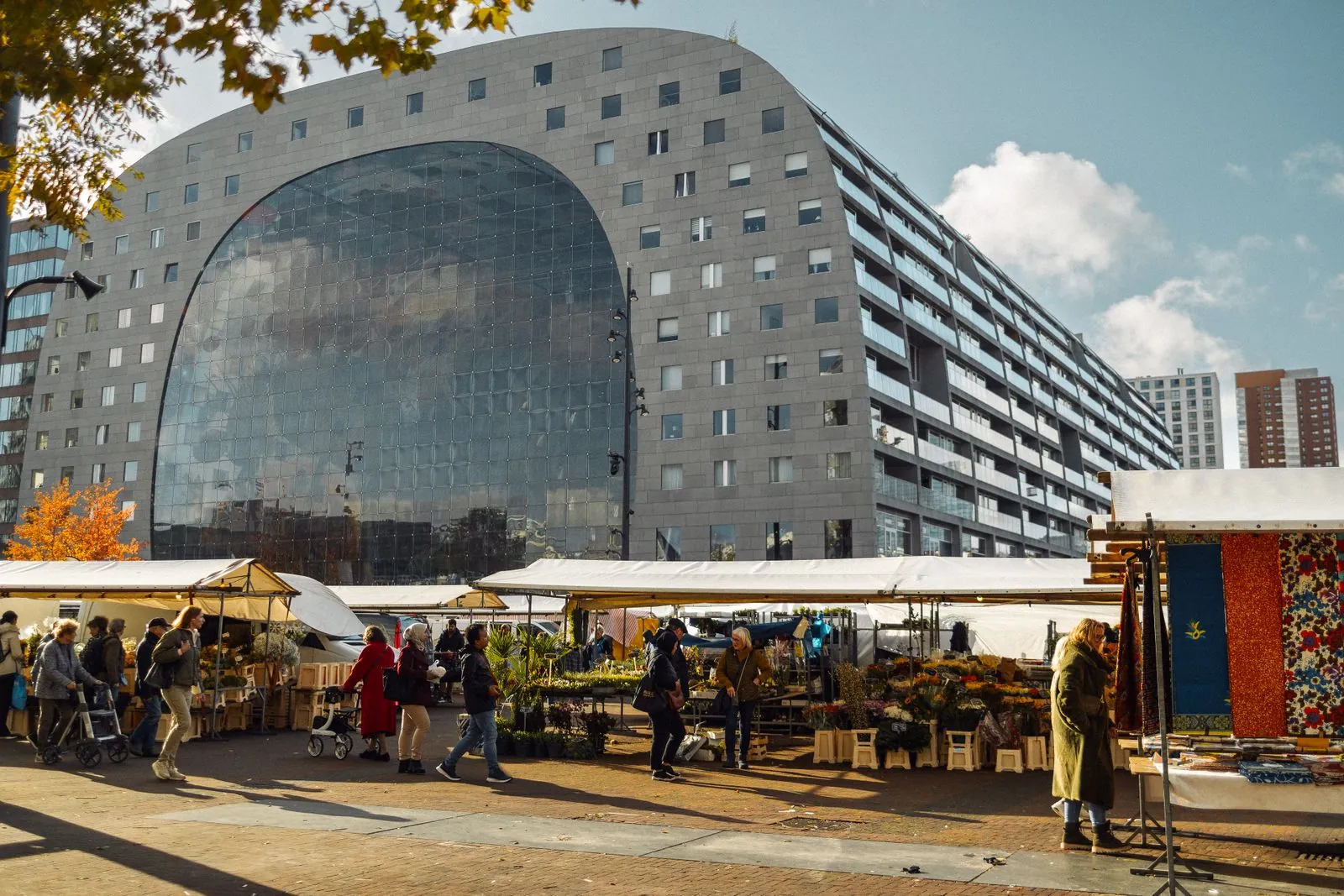 Lokale markten in Rotterdamse wijken