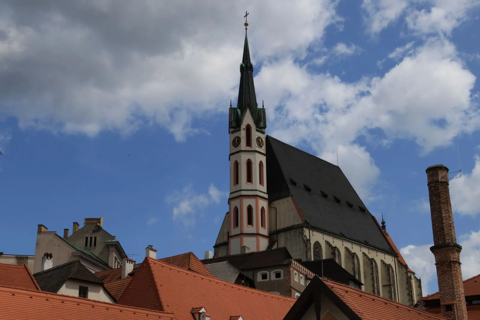 Wat kun je zien in de gotische kerk van St. Bartholomeus?