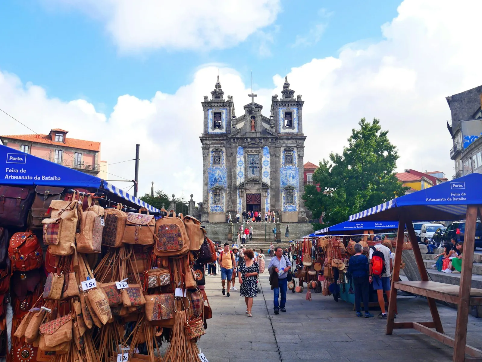 De lokale markt van Guarda verkennen