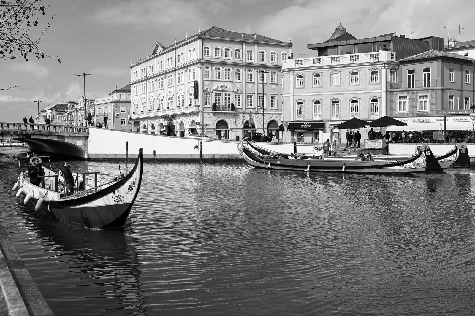 Zoetigheden proeven bij Ovos Moles de Aveiro.