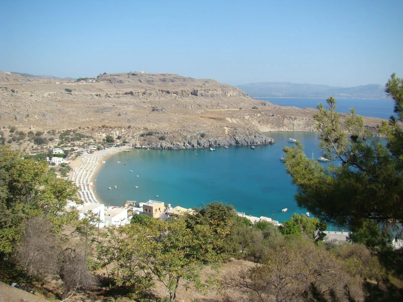 Welke stranden in Lindos zijn geschikt voor een dagje uit