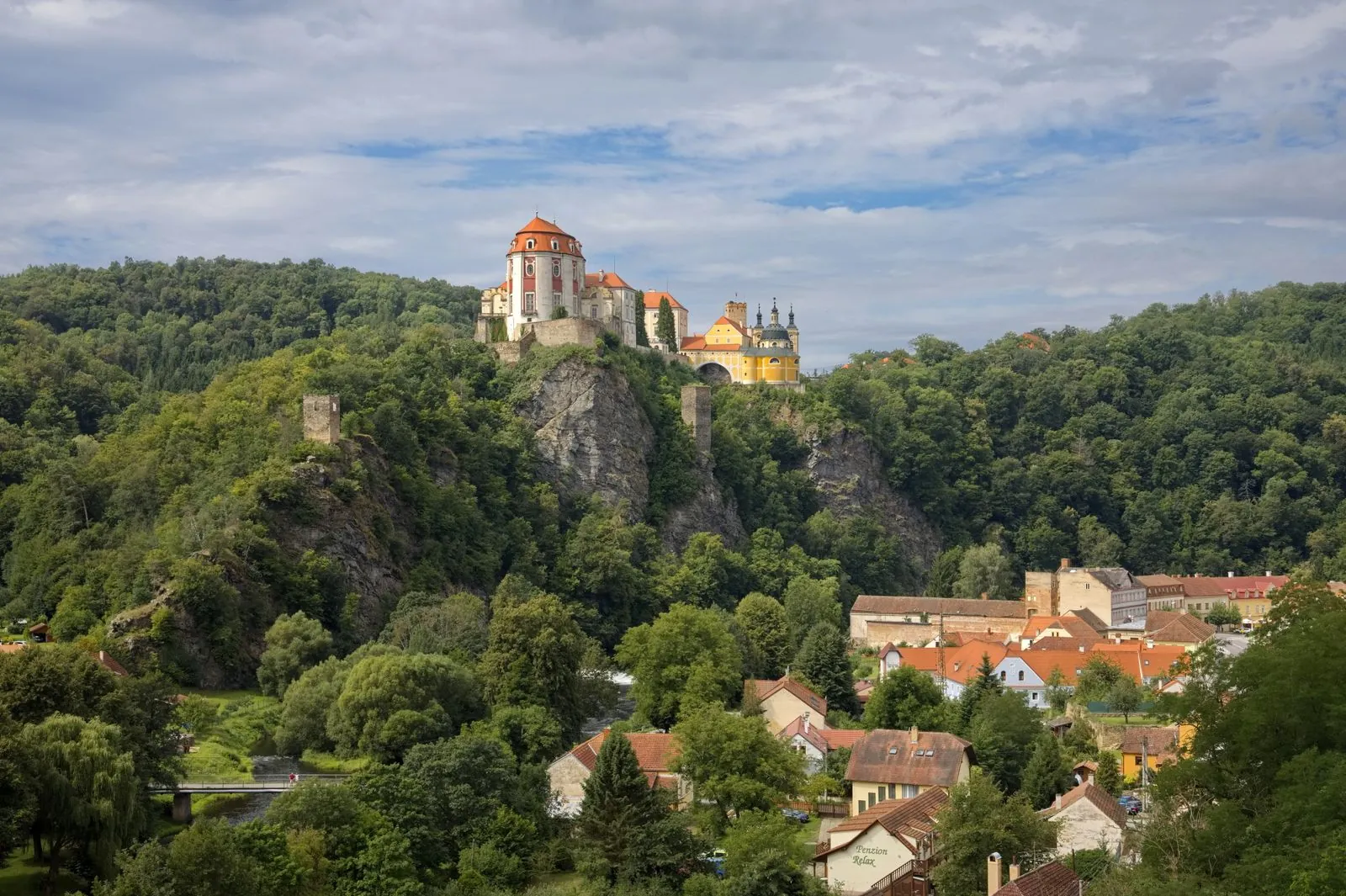 Kabelbaanrit naar de top van de Větruše heuvel