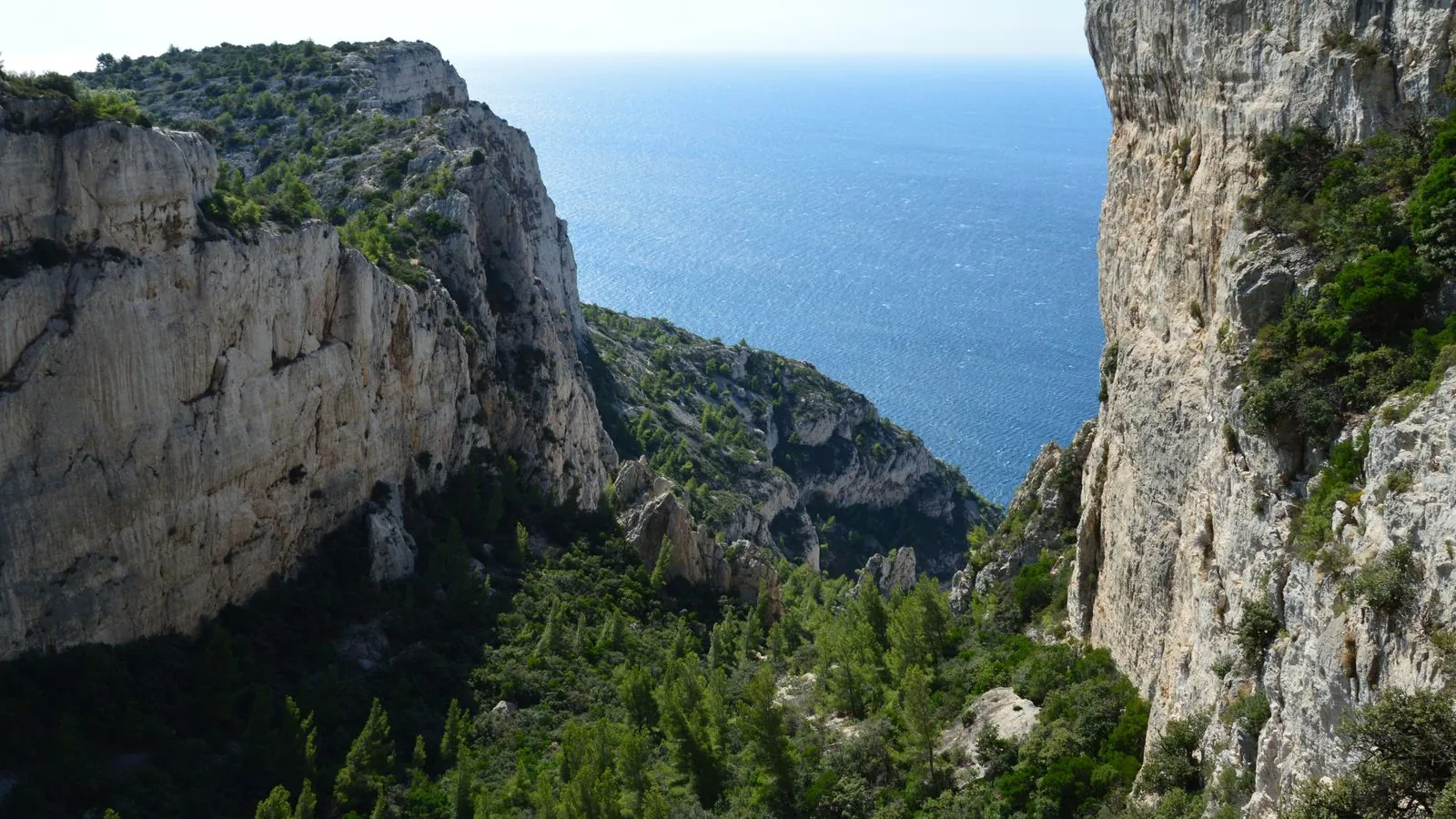 Wandelroutes langs de kliffen van de Calanques