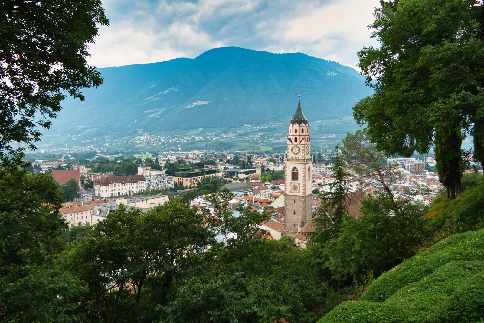 Het bezoek aan de architecturale parel Merano