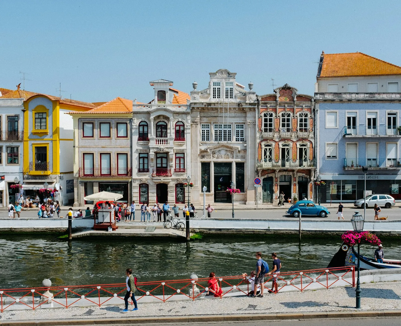 De unieke architectuur van de oude treinstation van Aveiro