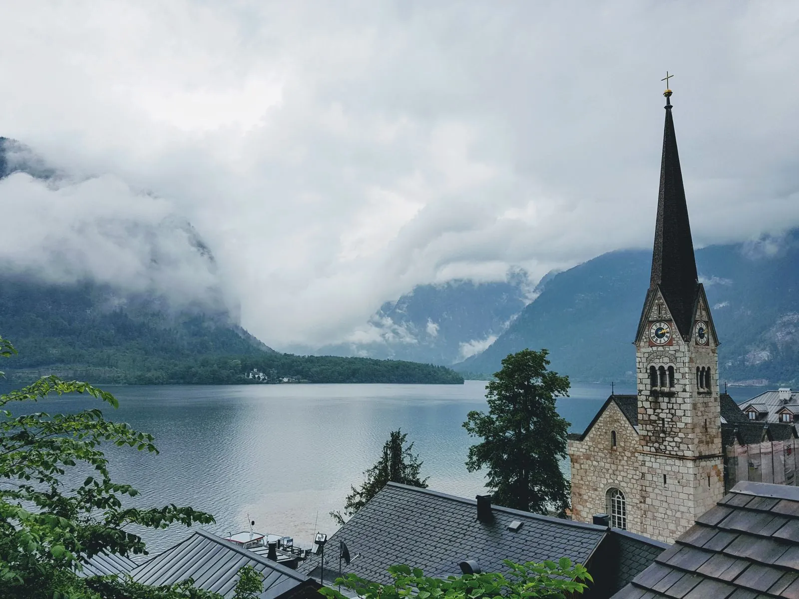 De Salzkammergut lange afstandswandeling, meren en bergen