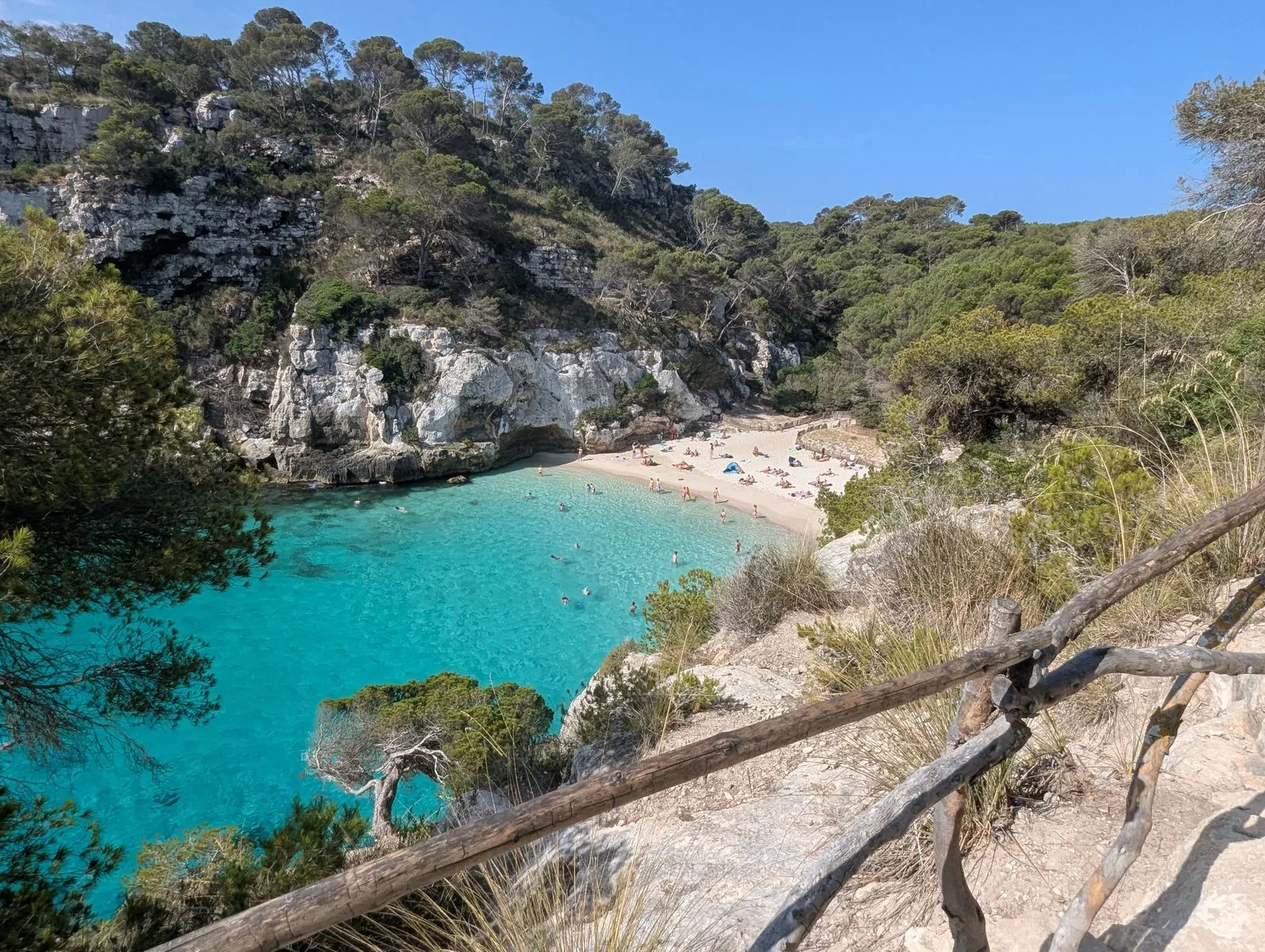 Wat maakt Cala Macarelleta zo bijzonder?