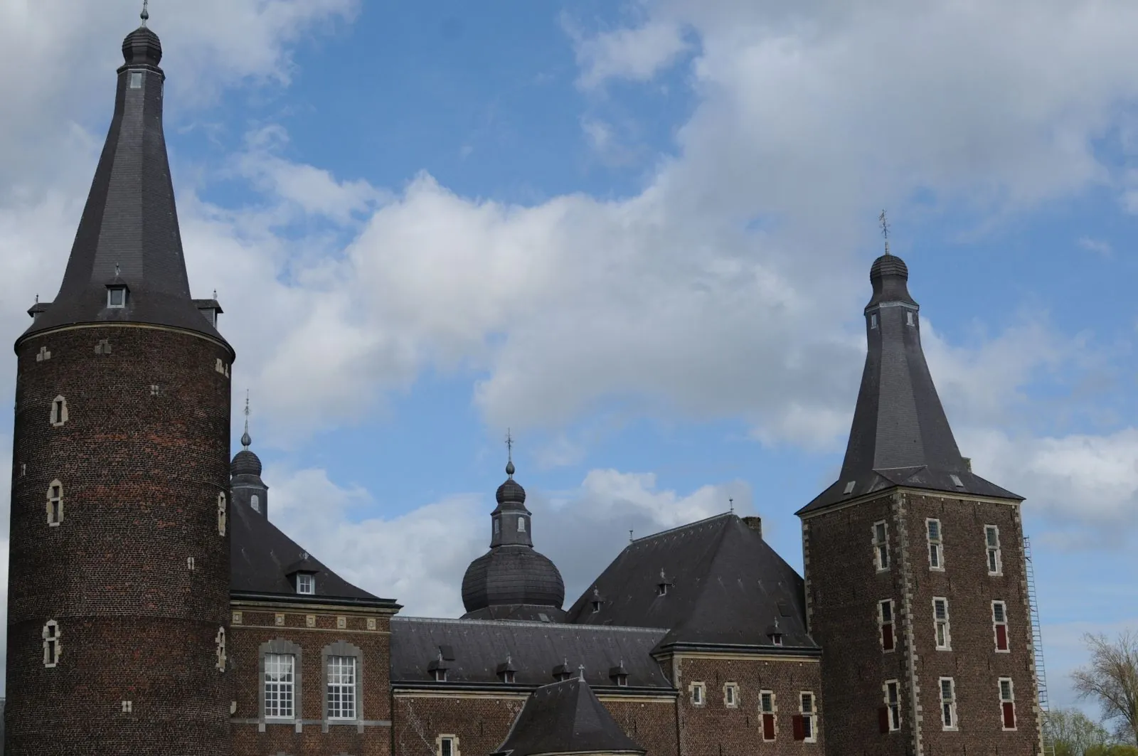 Zijn er kastelen te bezoeken in de buurt van Amsterdam