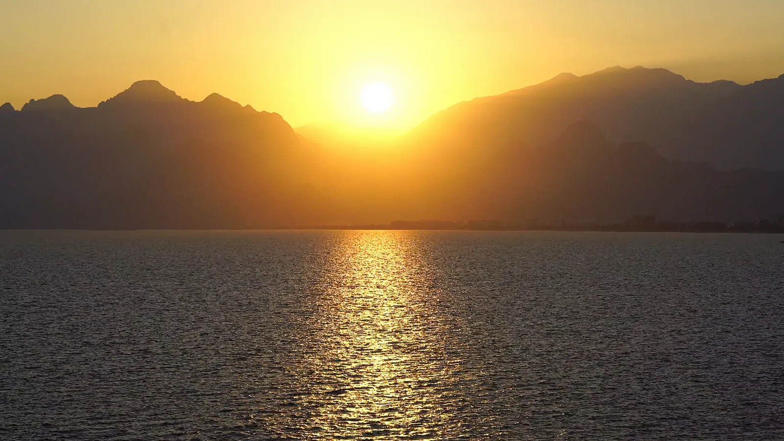 Wat zijn goede plekken voor zonsondergang met uitzicht