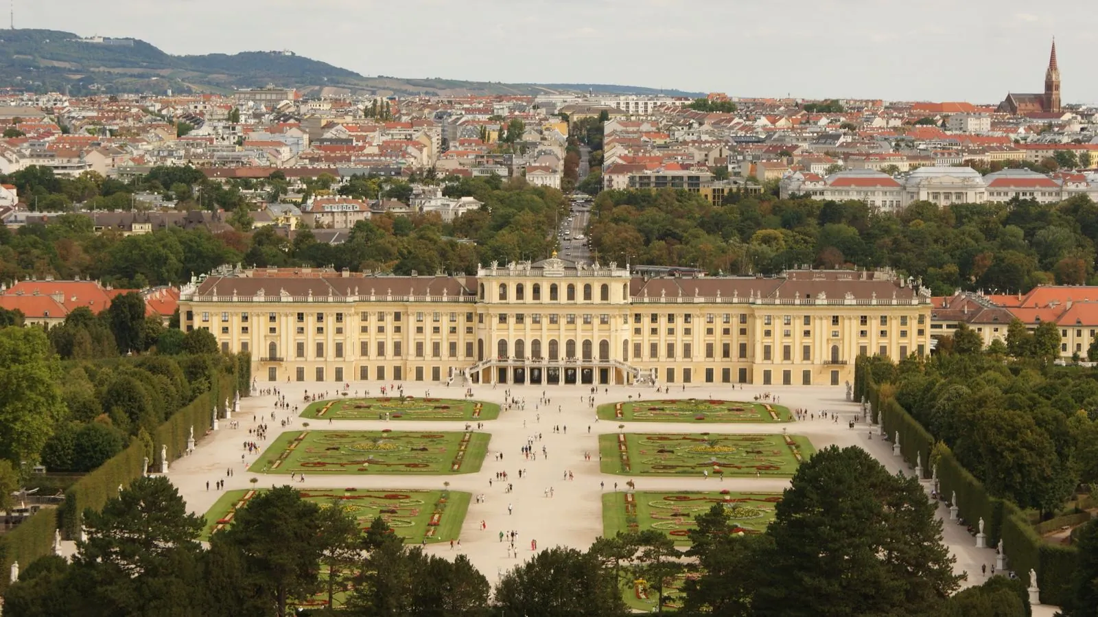 Wandelen in de tuinen van het Schönbrunn paleis