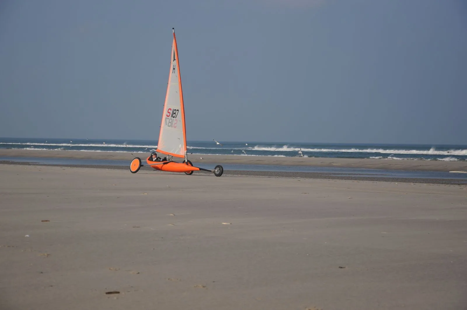 Watersporten op het Slotermeer: zeilen en surfen
